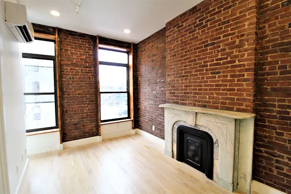 Rented by Bruma Realty LLC | media 14
