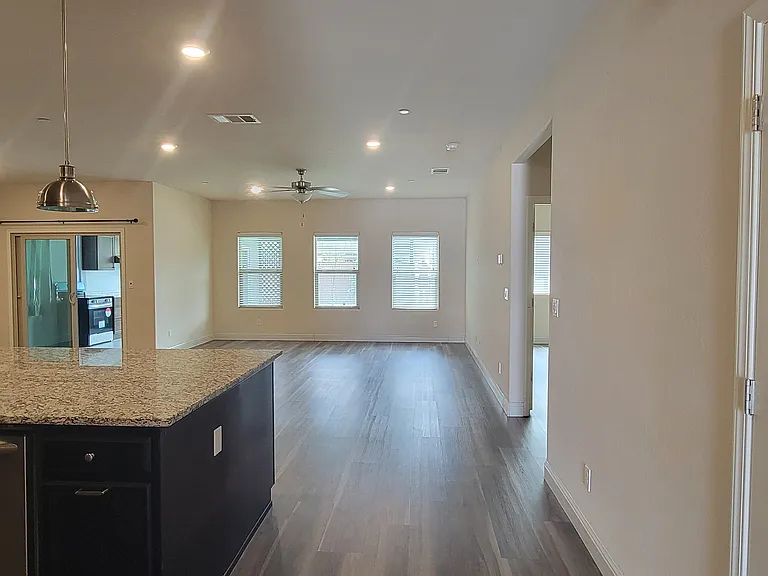 6003 Glen Rose Ave — Photo 8