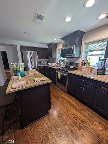 2 bed, 2.0 bath, $3,300 — Photo 3