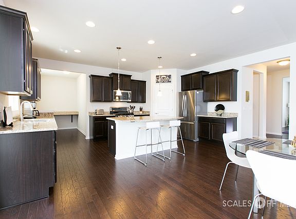 4th image of 4000 Stratford Ln