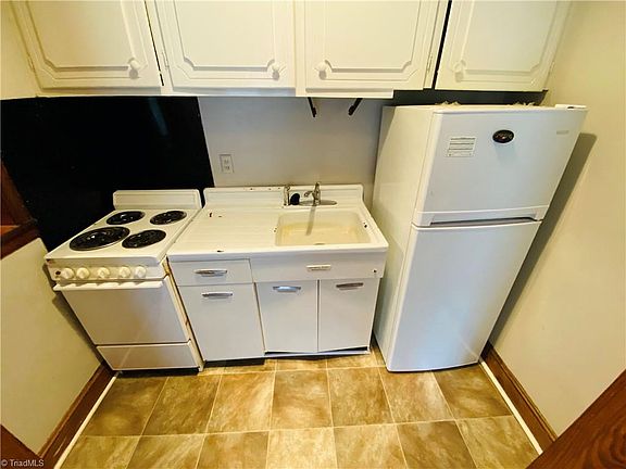 3rd image of 205 Leftwich St Unit 1