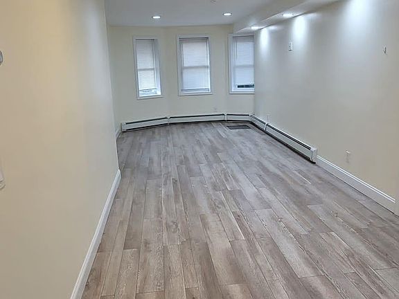 4th image of 28 Cedar St APT 1