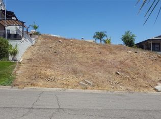 30864 Early Round Dr, Canyon Lake, CA 92587