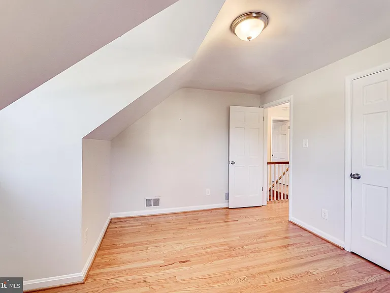 2414 Key Blvd — Photo 17