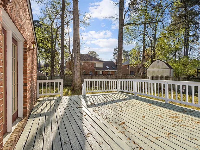 13 Estate Dr — Photo 24