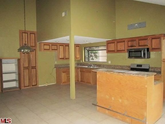 5th image of 1343 Oak Hill Pl