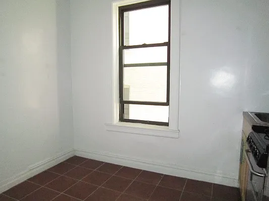 Rented by City Connections Realty | media 18