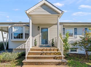 7 Kentucky Drive, Hazlet, NJ 07730