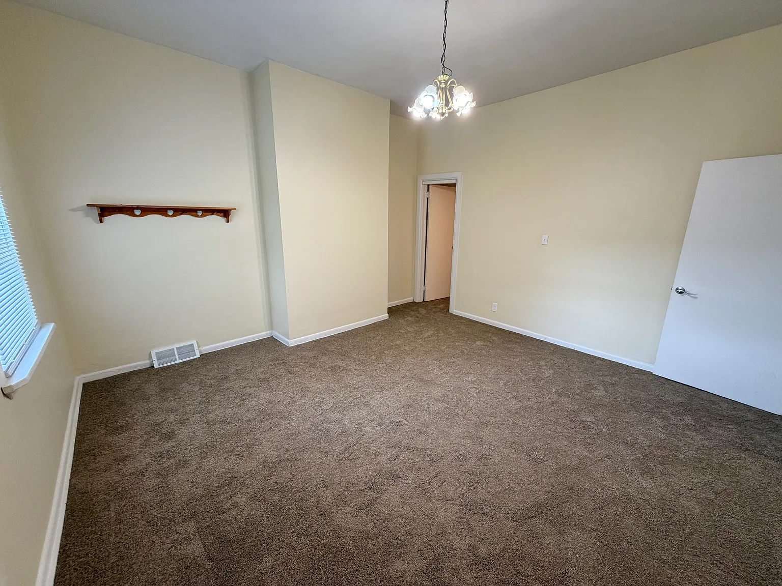 2 bed, $1,325 — Photo 4