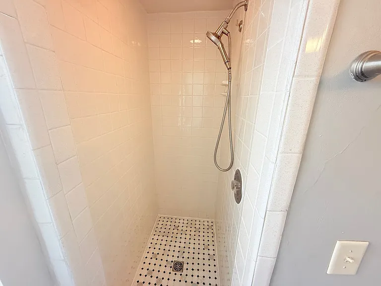 3650A E Barnard Ave — Photo 5