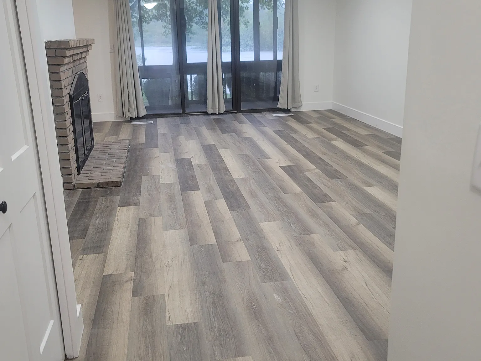 2 bed, 1176 sqft, $1,800 — Photo 2