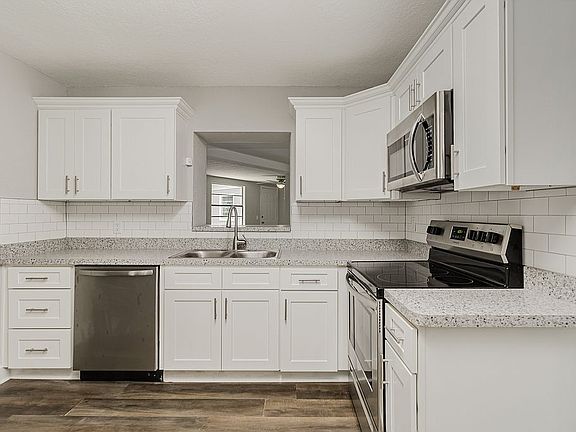 5th image of 503 Norfolk Cir