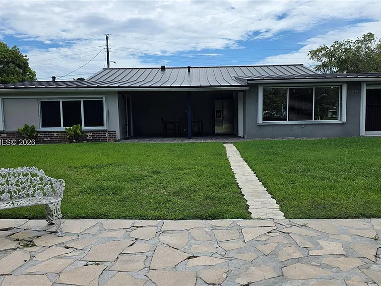 3325 S Lake Dr — Photo 25
