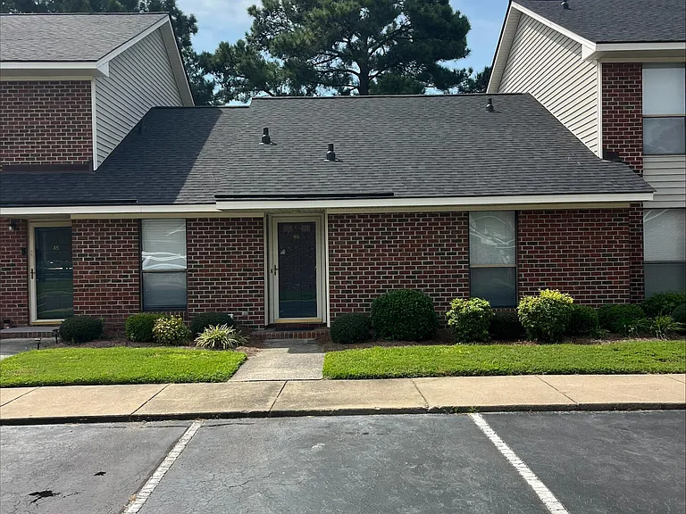 46 Upton Ct — Photo 1