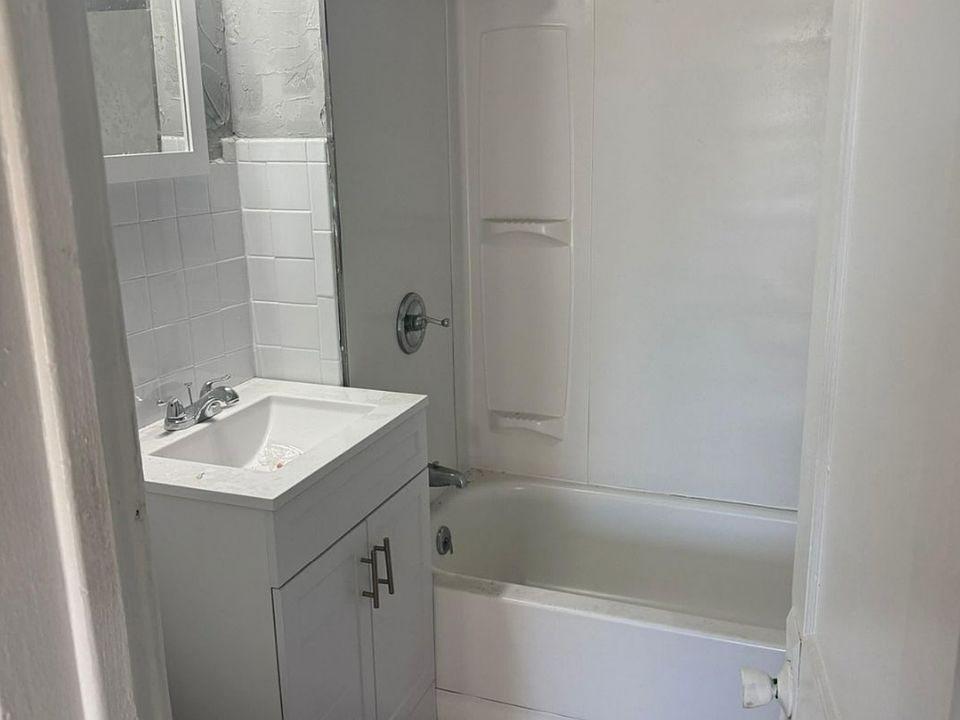 1st image of 1035 E 140th St #2