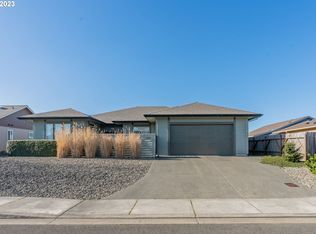 2613 Cedar Loop Dr, Bandon, OR 97411