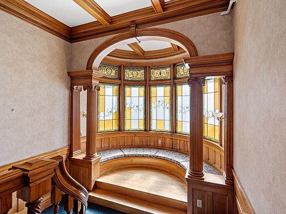 2nd image of 7 Oak St #1