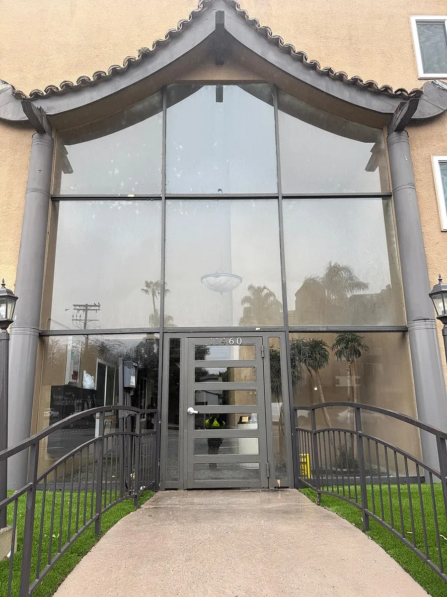 Building Photo - 11460 Riverside Dr