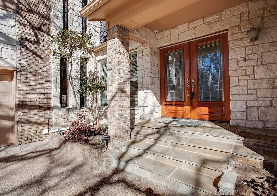 1st image of 5805 Trail Lake Dr