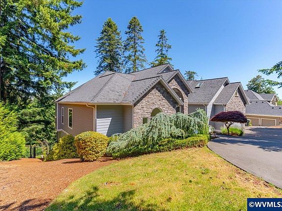 2nd image of 595 Sahalee Dr SE