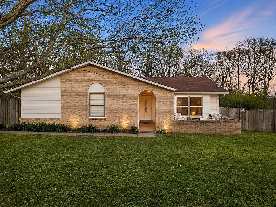 128 Robin Hood Rd