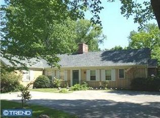 235 Broughton Ln, Villanova, PA 19085