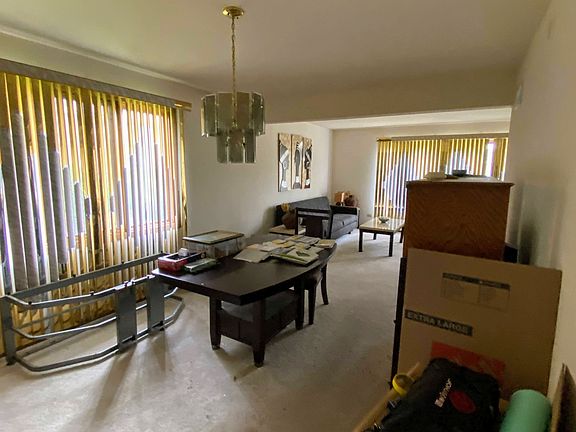 3rd image of 17918 Poplar Ln