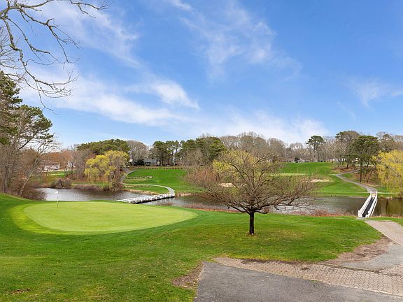 3rd image of 2 Par 3 Drive