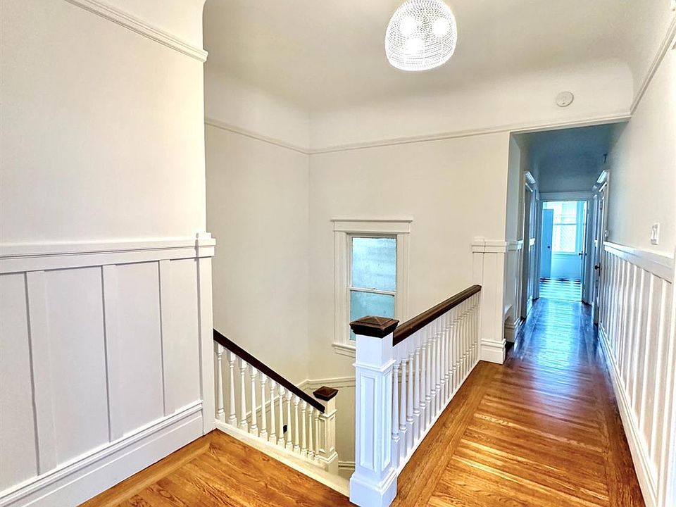 1st image of 2563 Gough St