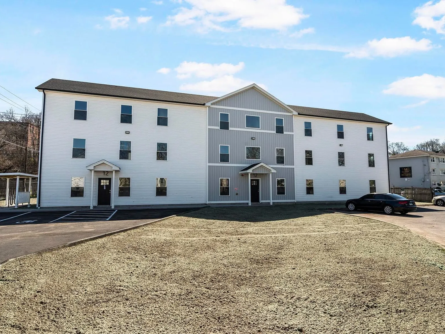 2 bed, 650 sqft, $1,800 — Photo 1