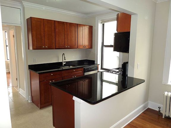 4th image of 2151 27th St APT D2
