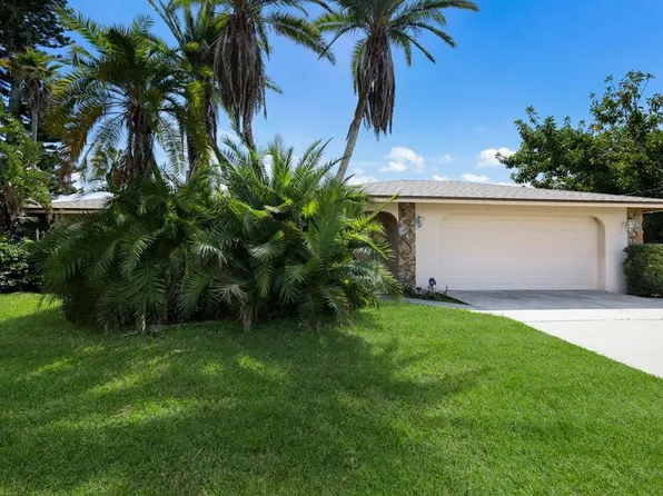 2200 PINEHURST STREET, SARASOTA, FL 34231