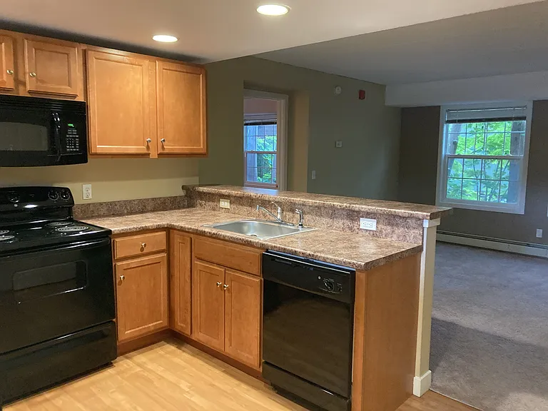 5247 Shelburne Rd — Photo 16
