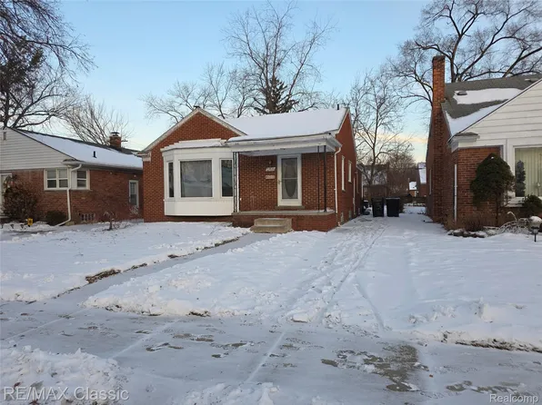 23610 Morton St, Oak Park, MI 48237
