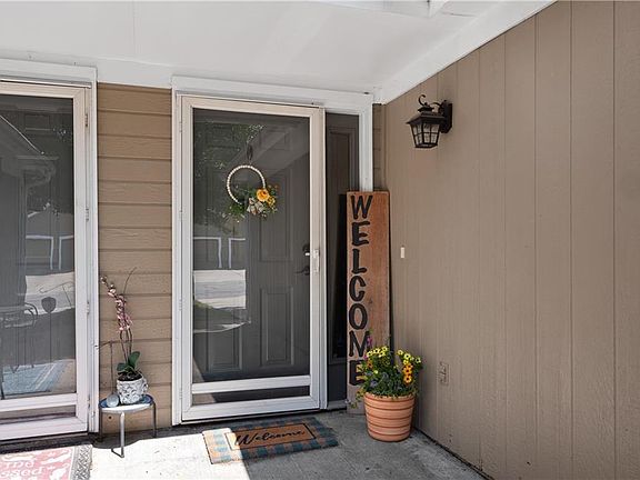 3rd image of 4735 Haden Ct