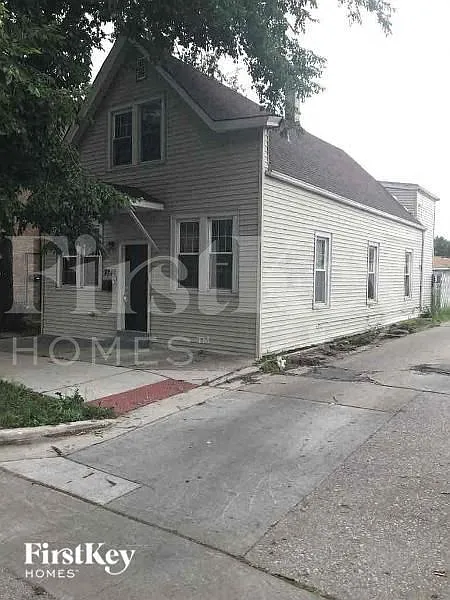 2738 Ridgeland Ave