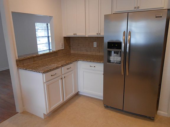 4th image of 433 Gleneagles Ct