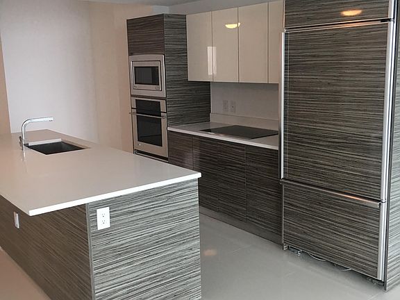 2nd image of 460 NE 28th St APT 1403