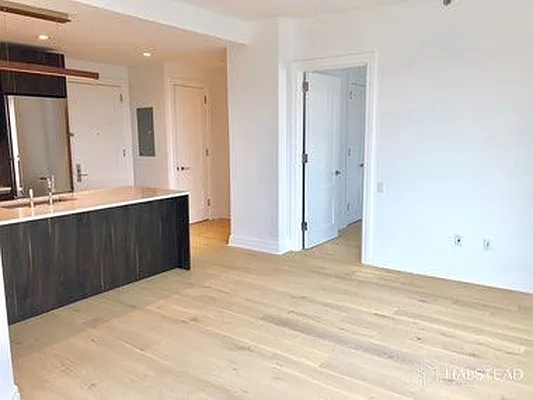 Rented by Halstead Real Estate | media 15