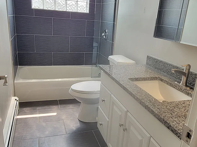 5210 N Reserve Ave #2E — Photo 8