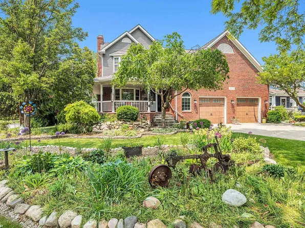 33473 Mulvey Rd, Fraser, MI 48026