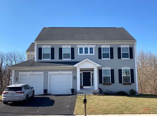 35 Oden Dr, Charles Town, WV 25414