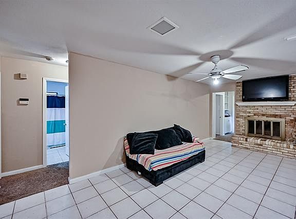 5th image of 1722 Brooks Dr