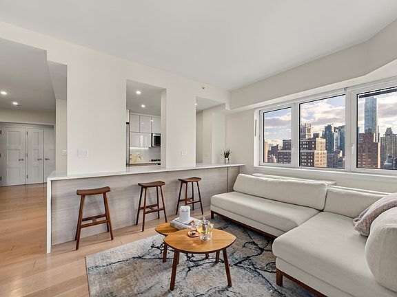 3rd image of 425 5th Ave APT 33D