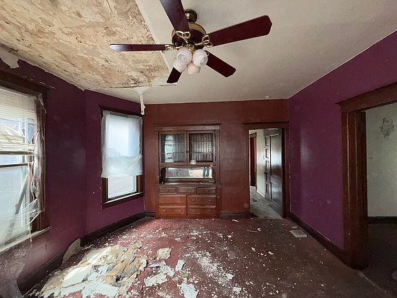 4th image of 10606 S Avenue G