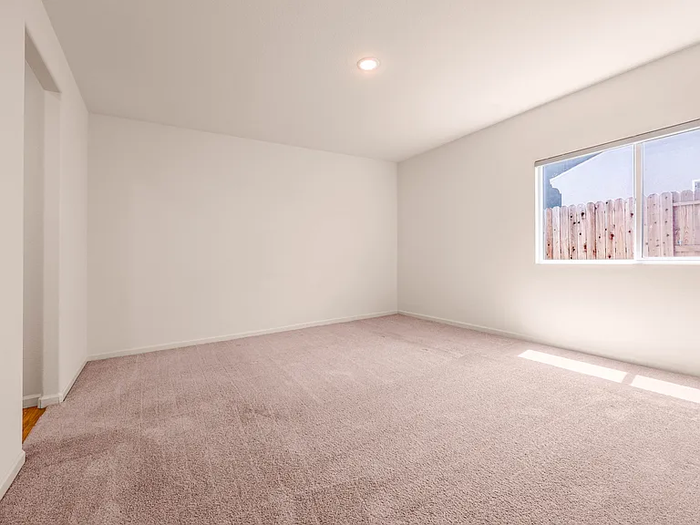 535 Melford Dr — Photo 12