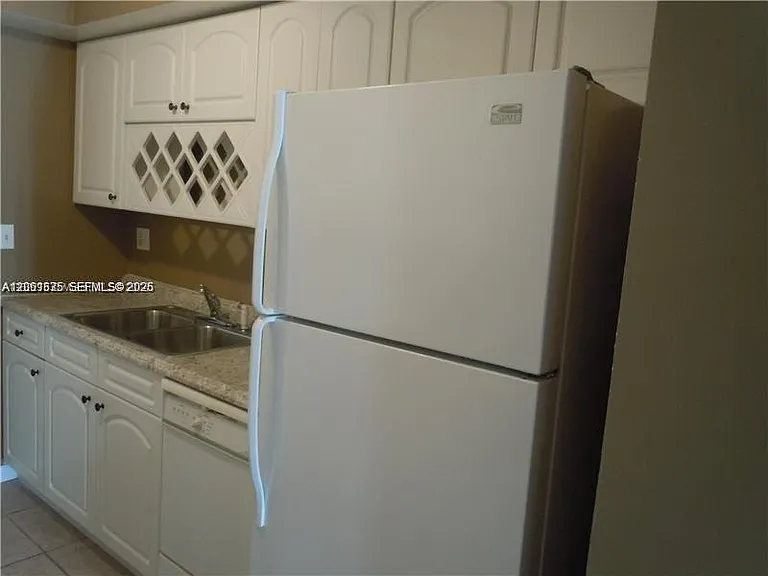 3571 NW 95th Ter #705 — Photo 5
