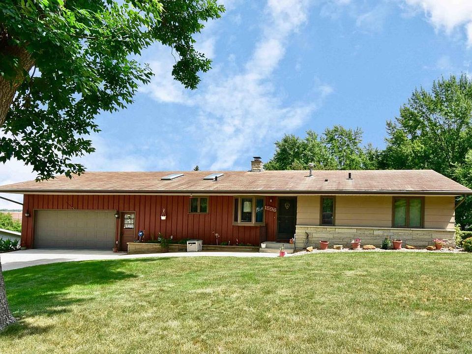 1st image of 1596 Circle Dr