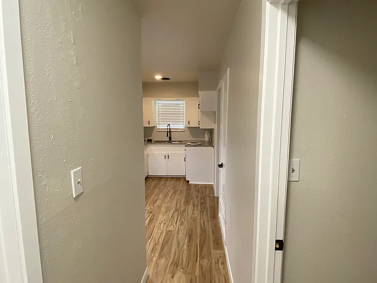 207 Marston Ave #B — Photo 21