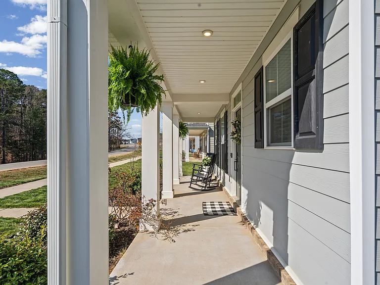 14957 Holbrooks Rd — Photo 3